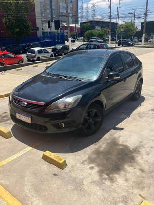 FORD FOCUS 2.0 GLX 16V FLEX 4P MANUAL FORD FOCUS 2.0 GLX 16V FLEX 4P MANUAL